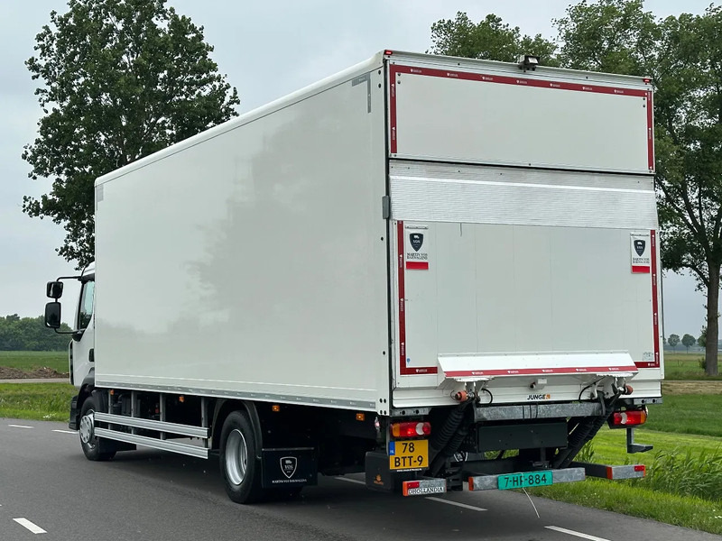 Renault D D250 DTI 8. 14T - Dobozos felépítményű teherautó: 3 kép. Renault D D250 DTI 8. 14T - Dobozos felépítményű teherautó: 3 kép.