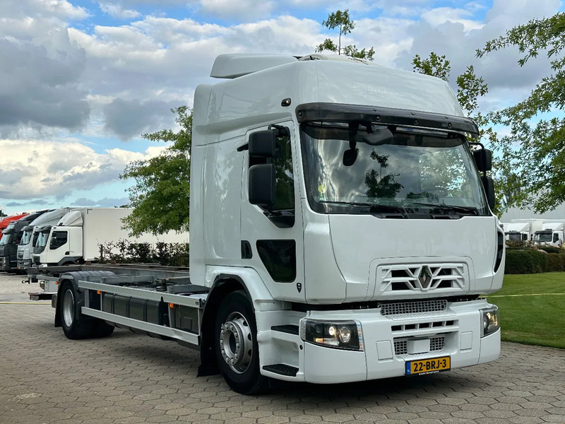 Renault D280.18 EURO6. 2021. BDF SYSTEEM - Cserefelépítményes teherautó: 3 kép. Renault D280.18 EURO6. 2021. BDF SYSTEEM - Cserefelépítményes teherautó: 3 kép.