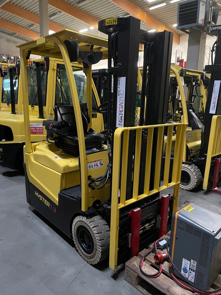 Hyster A1.3XNT - Elektromos targonca: 1 kép. Hyster A1.3XNT - Elektromos targonca: 1 kép.