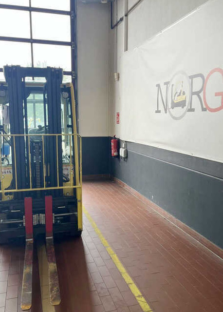Hyster J1.6XNT MWB - Elektromos targonca: 3 kép. Hyster J1.6XNT MWB - Elektromos targonca: 3 kép.