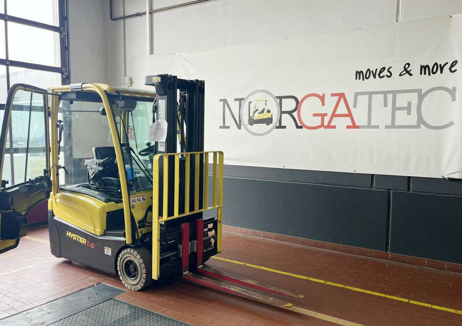 Hyster J1.6XNT MWB - Elektromos targonca: 1 kép. Hyster J1.6XNT MWB - Elektromos targonca: 1 kép.