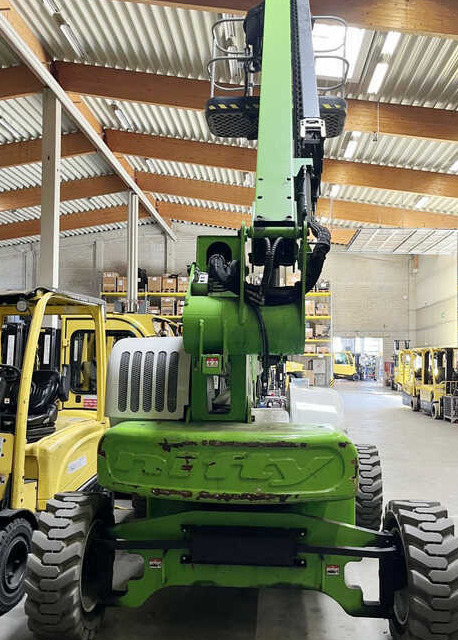 Niftylift HR21E 2x4 - Személyemelő: 4 kép. Niftylift HR21E 2x4 - Személyemelő: 4 kép.