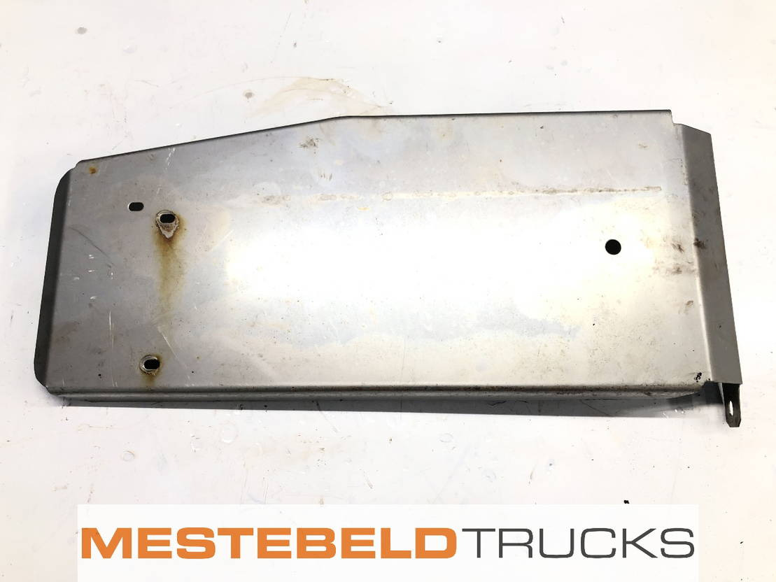 DAF Afschermkap ECU - Kipufogórendszer - Teherautó: 1 kép. DAF Afschermkap ECU - Kipufogórendszer - Teherautó: 1 kép.