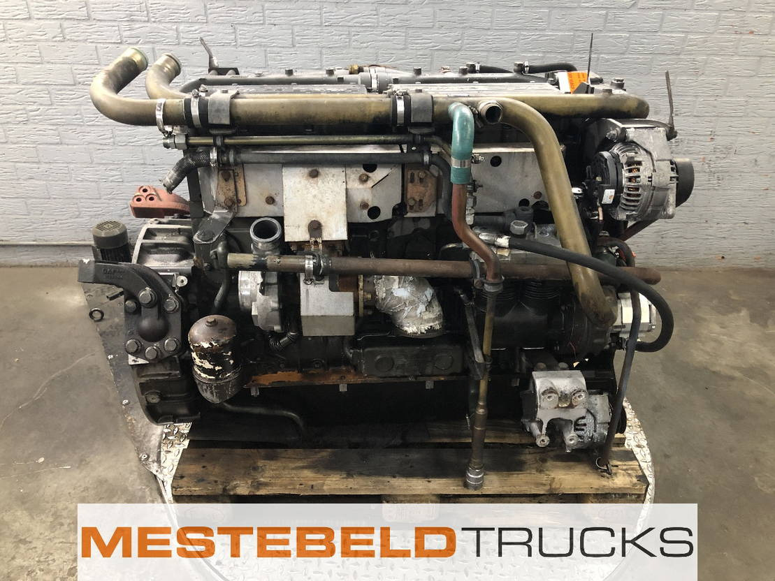 DAF Motor PE 228 C - Motor - Teherautó: 1 kép. DAF Motor PE 228 C - Motor - Teherautó: 1 kép.