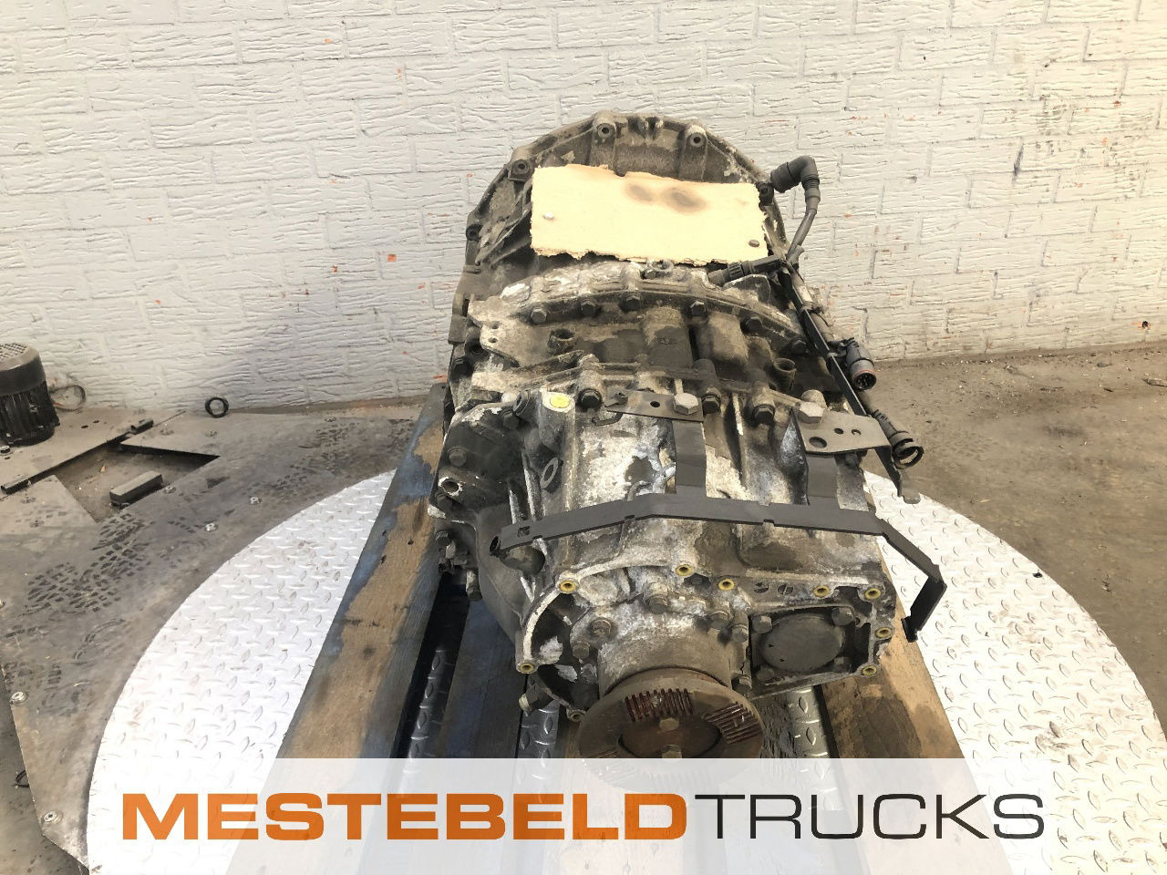 DAF Versnellingsbak 12 AS 2130 TD - Sebességváltó és alkatrészek - Teherautó: 4 kép. DAF Versnellingsbak 12 AS 2130 TD - Sebességváltó és alkatrészek - Teherautó: 4 kép.