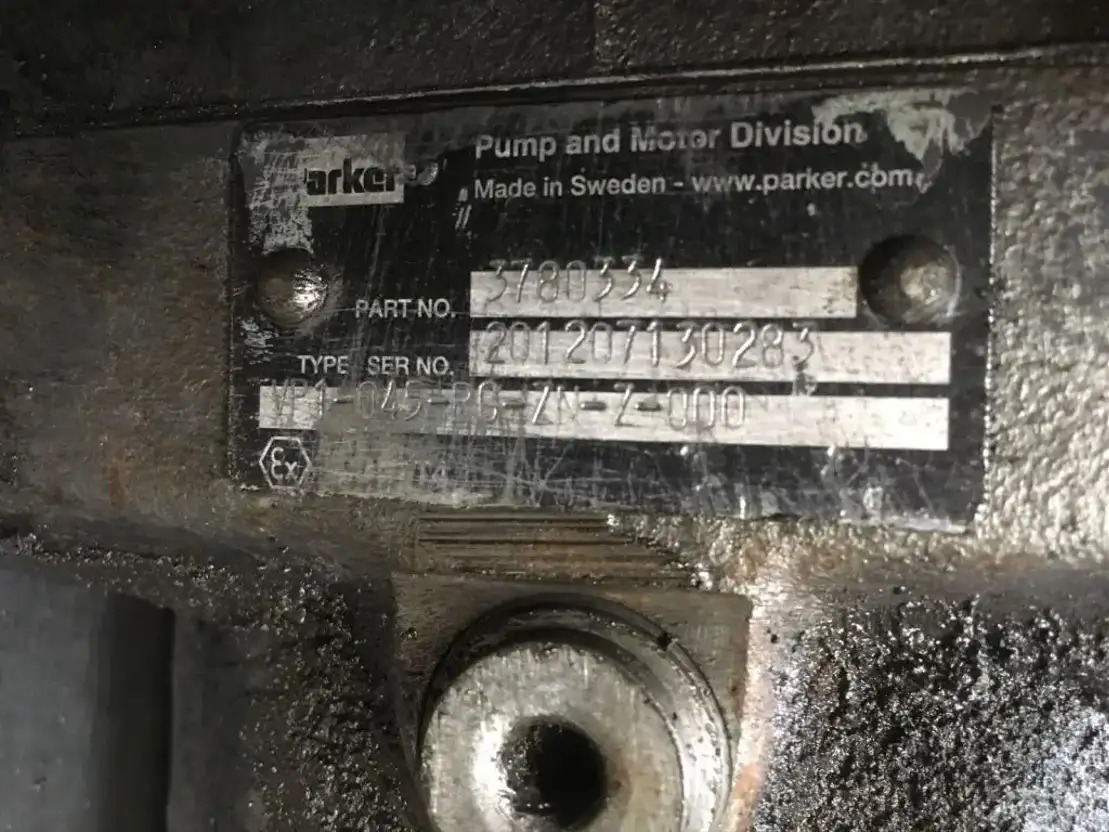 Diversen PTO pomp - Hidraulika - Teherautó: 2 kép. Diversen PTO pomp - Hidraulika - Teherautó: 2 kép.