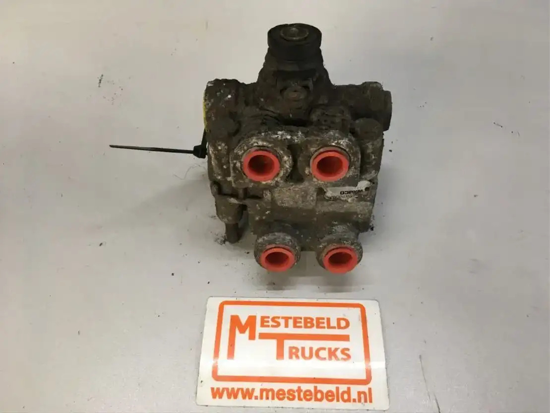Diversen Ventiel Wabco - Fék alkatrészek - Teherautó: 1 kép. Diversen Ventiel Wabco - Fék alkatrészek - Teherautó: 1 kép.