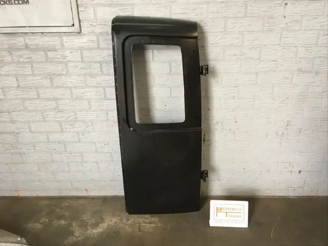 Fiat Portier achterzijde - Ajtó és alkatrészek - Kisteherautó: 1 kép. Fiat Portier achterzijde - Ajtó és alkatrészek - Kisteherautó: 1 kép.