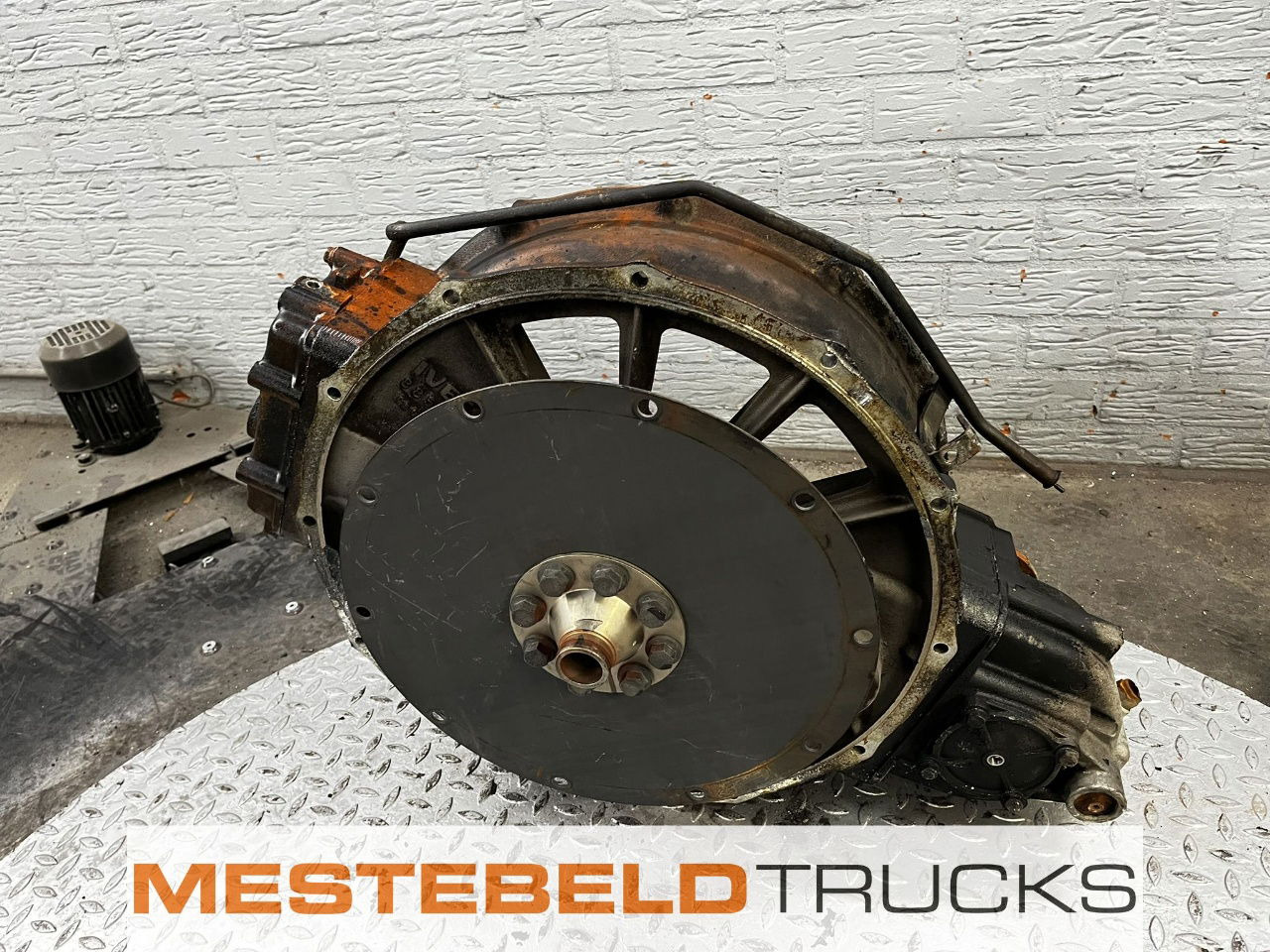 Iveco PTO cursor 8 - Sebességváltó és alkatrészek - Teherautó: 3 kép. Iveco PTO cursor 8 - Sebességváltó és alkatrészek - Teherautó: 3 kép.