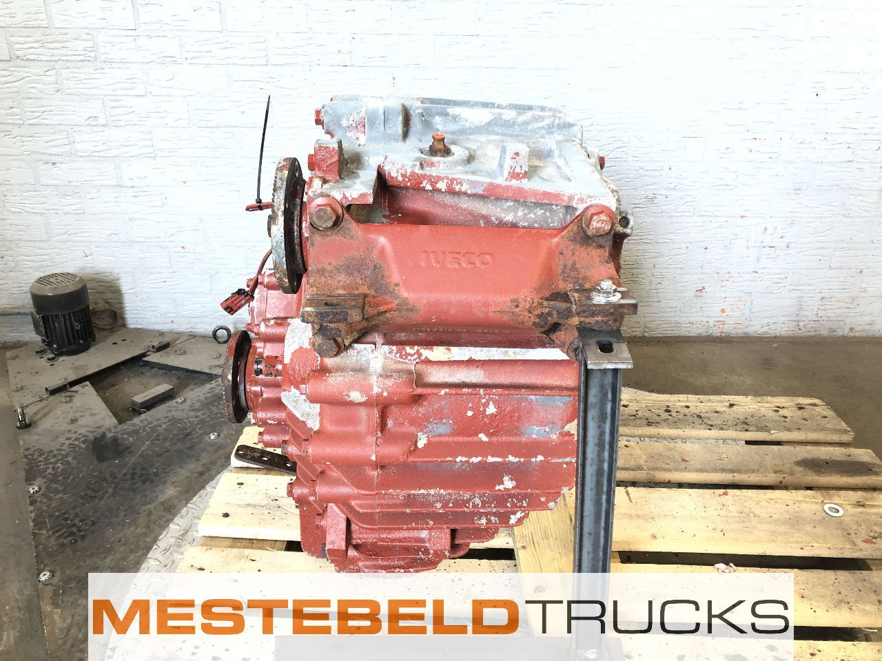 Iveco Tussenbak 50-5421 - Sebességváltó és alkatrészek - Teherautó: 2 kép. Iveco Tussenbak 50-5421 - Sebességváltó és alkatrészek - Teherautó: 2 kép.