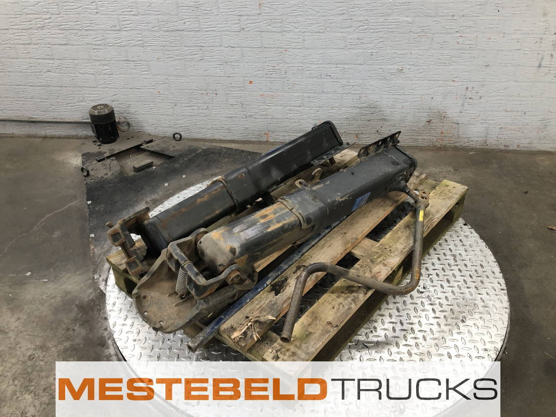 JOST Steunpootset Jost B 0501 - Keret/ Alváz - Teherautó: 1 kép. JOST Steunpootset Jost B 0501 - Keret/ Alváz - Teherautó: 1 kép.