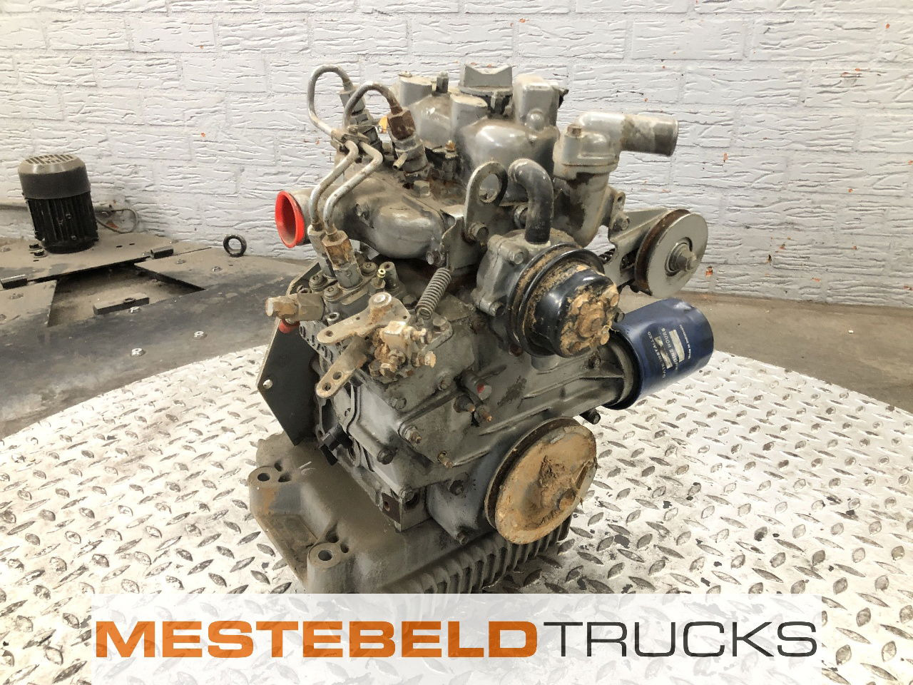 Kubota Motor - Motor - Teherautó: 1 kép. Kubota Motor - Motor - Teherautó: 1 kép.