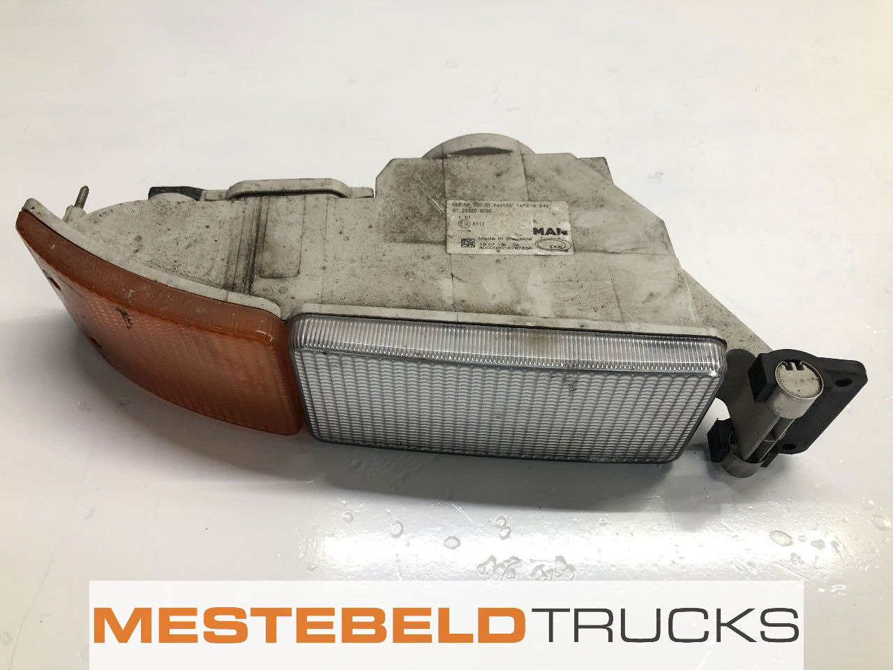 MAN Knipperlicht TGL-TGM - Elektromos rendszer - Teherautó: 1 kép. MAN Knipperlicht TGL-TGM - Elektromos rendszer - Teherautó: 1 kép.