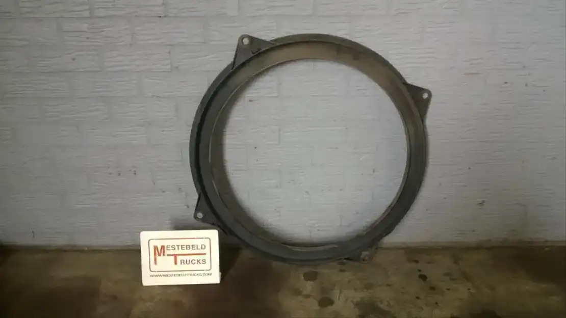 MAN Ventilatormondstuk - Hűtőrendszer - Teherautó: 1 kép. MAN Ventilatormondstuk - Hűtőrendszer - Teherautó: 1 kép.