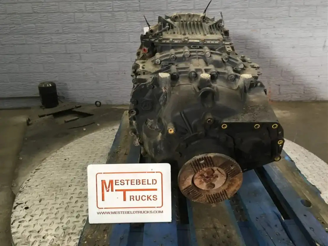 MAN Versnellingsbak 12AS2301TD - Sebességváltó és alkatrészek - Teherautó: 3 kép. MAN Versnellingsbak 12AS2301TD - Sebességváltó és alkatrészek - Teherautó: 3 kép.