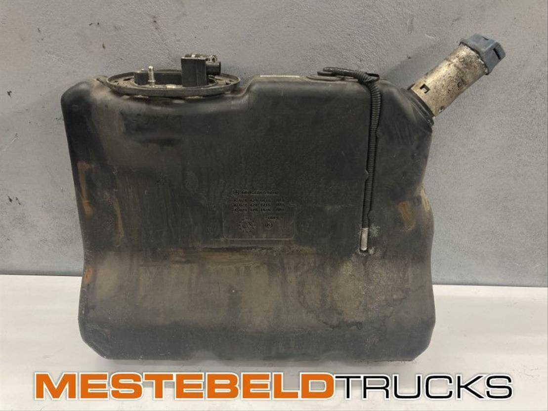 Mercedes-Benz Ad blue tank 25 liter - Kipufogórendszer - Teherautó: 1 kép. Mercedes-Benz Ad blue tank 25 liter - Kipufogórendszer - Teherautó: 1 kép.