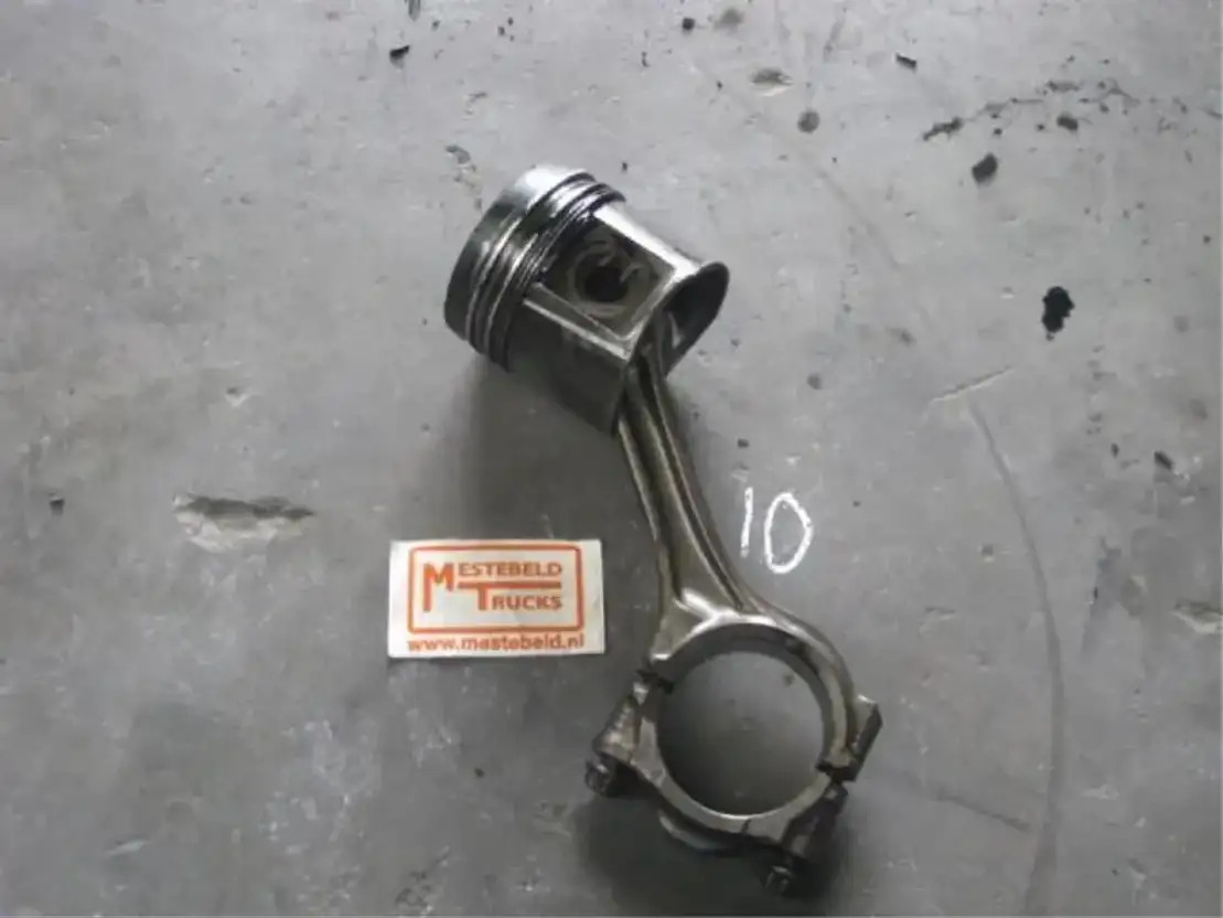 Mercedes-Benz Atego - Motor és alkatrészek - Teherautó: 1 kép. Mercedes-Benz Atego - Motor és alkatrészek - Teherautó: 1 kép.
