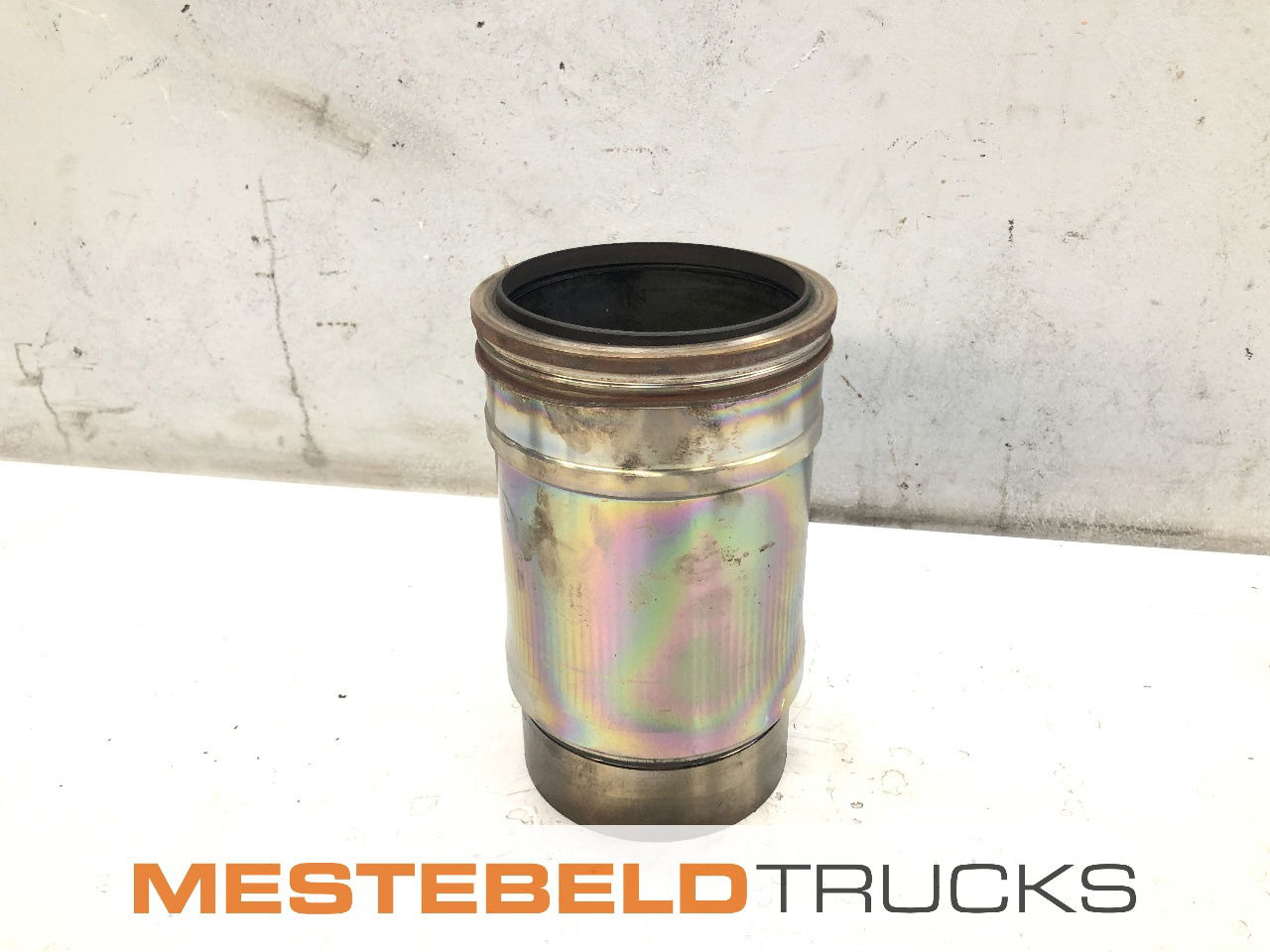 Mercedes-Benz Cilinderbus OM 471 LA - Motor és alkatrészek - Teherautó: 1 kép. Mercedes-Benz Cilinderbus OM 471 LA - Motor és alkatrészek - Teherautó: 1 kép.