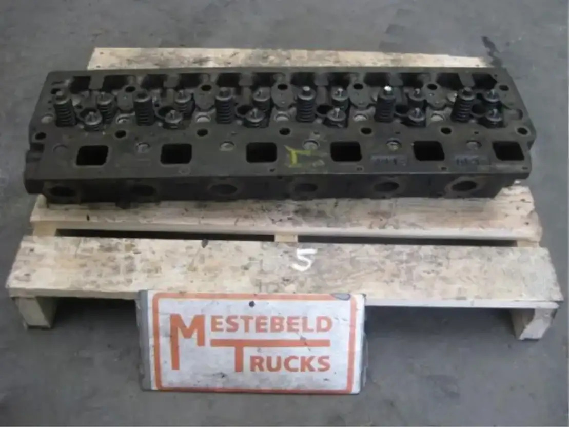 Mercedes-Benz Cilinderkop Atego - Motor és alkatrészek - Teherautó: 1 kép. Mercedes-Benz Cilinderkop Atego - Motor és alkatrészek - Teherautó: 1 kép.