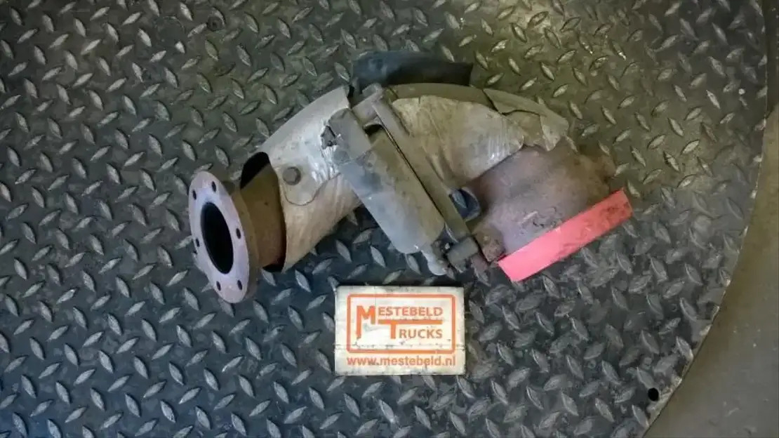 Mercedes-Benz Inlaatpijp - Légbeszívó cső - Teherautó: 1 kép. Mercedes-Benz Inlaatpijp - Légbeszívó cső - Teherautó: 1 kép.