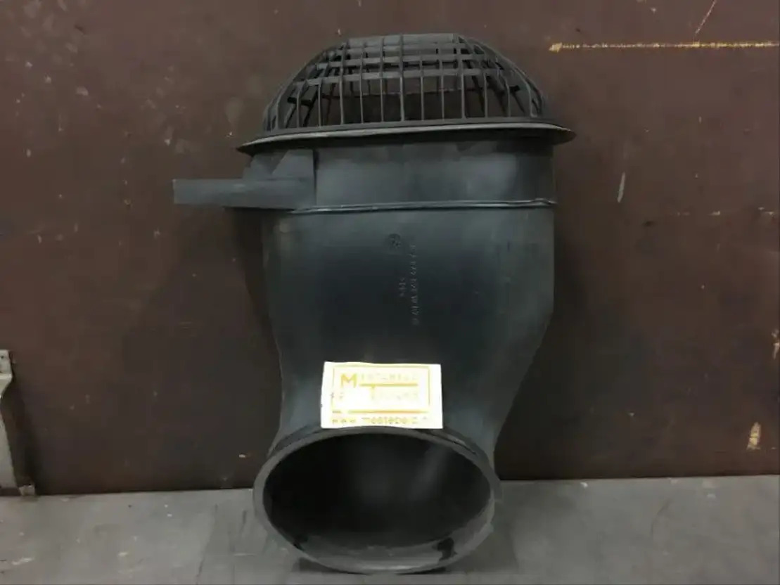 Mercedes-Benz Luchtinlaatpijp - Légbeszívó cső - Teherautó: 1 kép. Mercedes-Benz Luchtinlaatpijp - Légbeszívó cső - Teherautó: 1 kép.