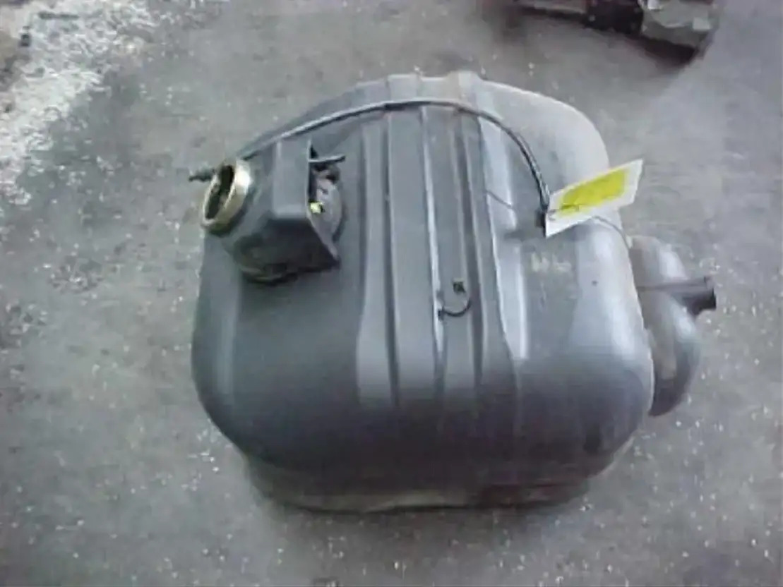 Mercedes-Benz MB 815 Atego Brandstoftank - Keret/ Alváz - Teherautó: 1 kép. Mercedes-Benz MB 815 Atego Brandstoftank - Keret/ Alváz - Teherautó: 1 kép.