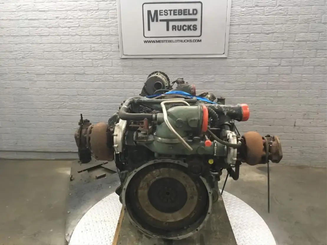 Mercedes-Benz Motor OM402 LA I/3 - Motor - Teherautó: 3 kép. Mercedes-Benz Motor OM402 LA I/3 - Motor - Teherautó: 3 kép.