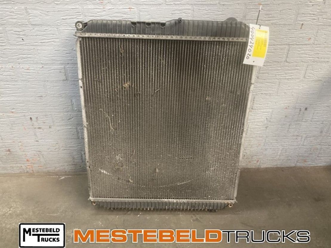 Mercedes-Benz Radiateur - Radiátor - Teherautó: 1 kép. Mercedes-Benz Radiateur - Radiátor - Teherautó: 1 kép.