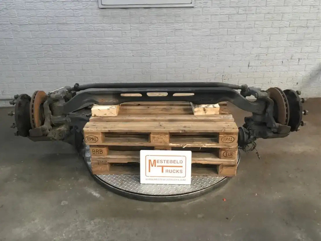 Mercedes-Benz Vooras Actros MP4 - Első tengely - Teherautó: 1 kép. Mercedes-Benz Vooras Actros MP4 - Első tengely - Teherautó: 1 kép.