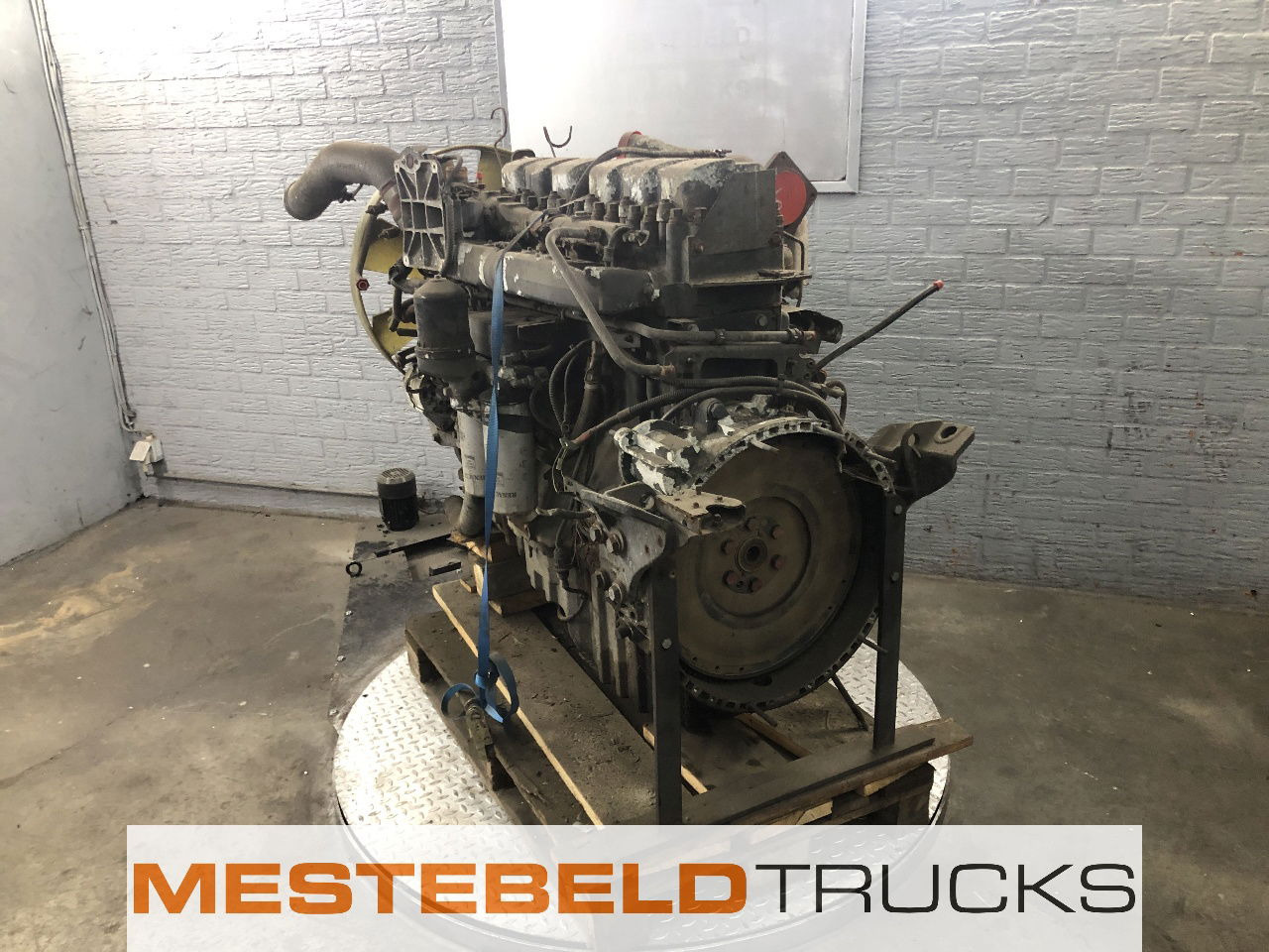 Renault E-tech 400 - Motor - Teherautó: 4 kép. Renault E-tech 400 - Motor - Teherautó: 4 kép.