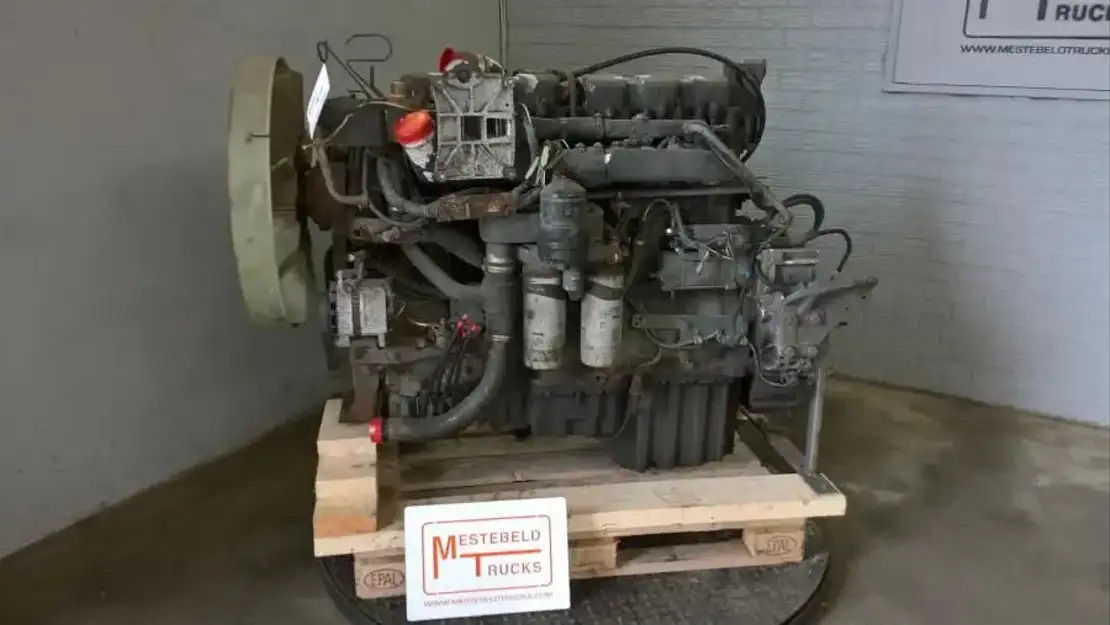 Renault Motor Magnum AE 400 E-tech - Motor - Teherautó: 1 kép. Renault Motor Magnum AE 400 E-tech - Motor - Teherautó: 1 kép.