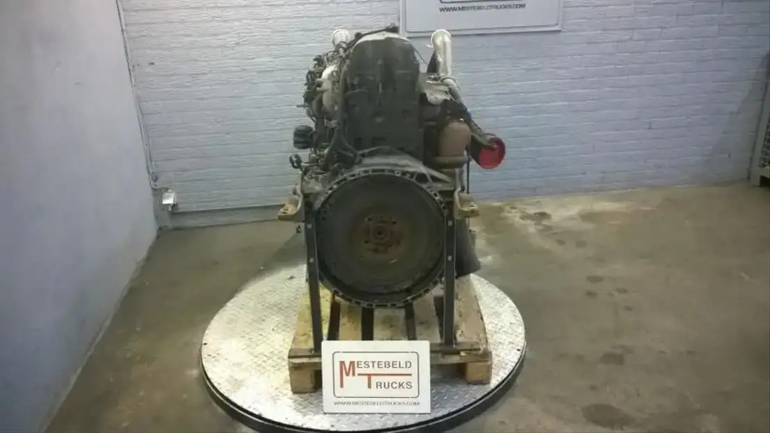 Renault Motor premium 420 DCI - Motor - Teherautó: 3 kép. Renault Motor premium 420 DCI - Motor - Teherautó: 3 kép.