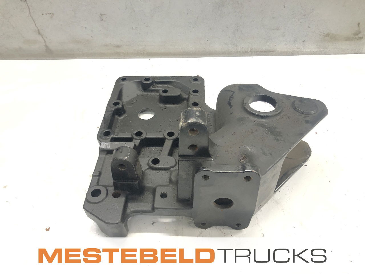 Renault Steun v. dwarsbalk Midlum - Keret/ Alváz - Teherautó: 1 kép. Renault Steun v. dwarsbalk Midlum - Keret/ Alváz - Teherautó: 1 kép.