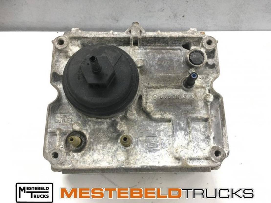 Volvo Ad-Blue unit FL - Kipufogórendszer - Teherautó: 1 kép. Volvo Ad-Blue unit FL - Kipufogórendszer - Teherautó: 1 kép.