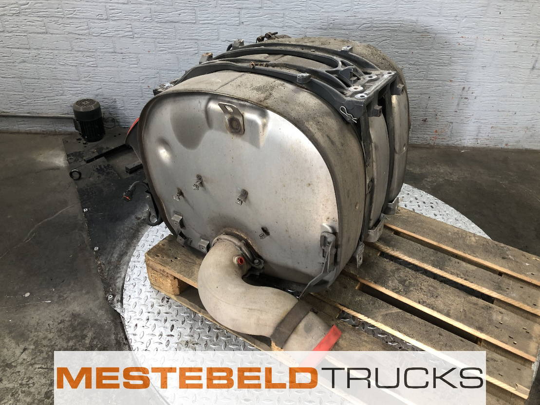 Volvo Katalysator - Kipufogórendszer - Teherautó: 2 kép. Volvo Katalysator - Kipufogórendszer - Teherautó: 2 kép.