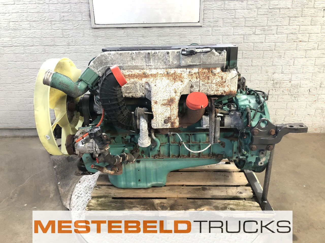 Volvo Motor D7E 320 EC 06B - Motor és alkatrészek - Teherautó: 1 kép. Volvo Motor D7E 320 EC 06B - Motor és alkatrészek - Teherautó: 1 kép.