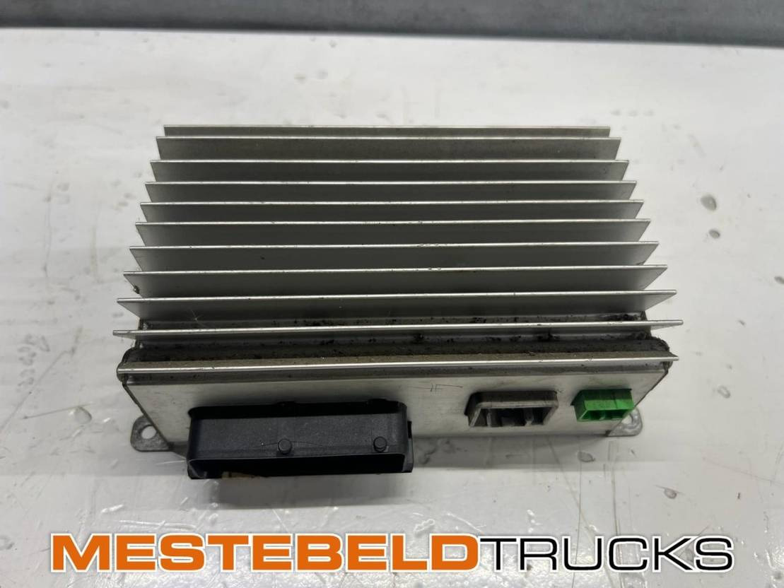 Volvo Regeleenheid - Elektromos rendszer - Teherautó: 1 kép. Volvo Regeleenheid - Elektromos rendszer - Teherautó: 1 kép.