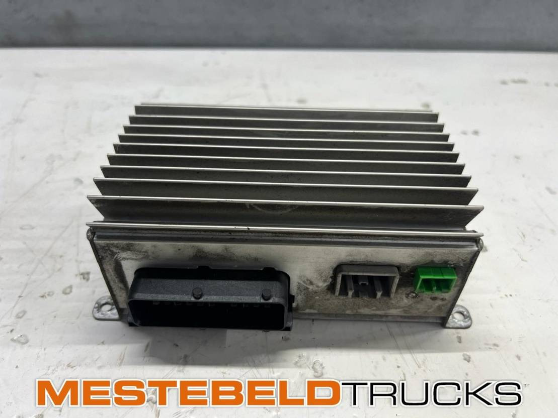 Volvo Regeleenheid - Elektromos rendszer - Teherautó: 1 kép. Volvo Regeleenheid - Elektromos rendszer - Teherautó: 1 kép.