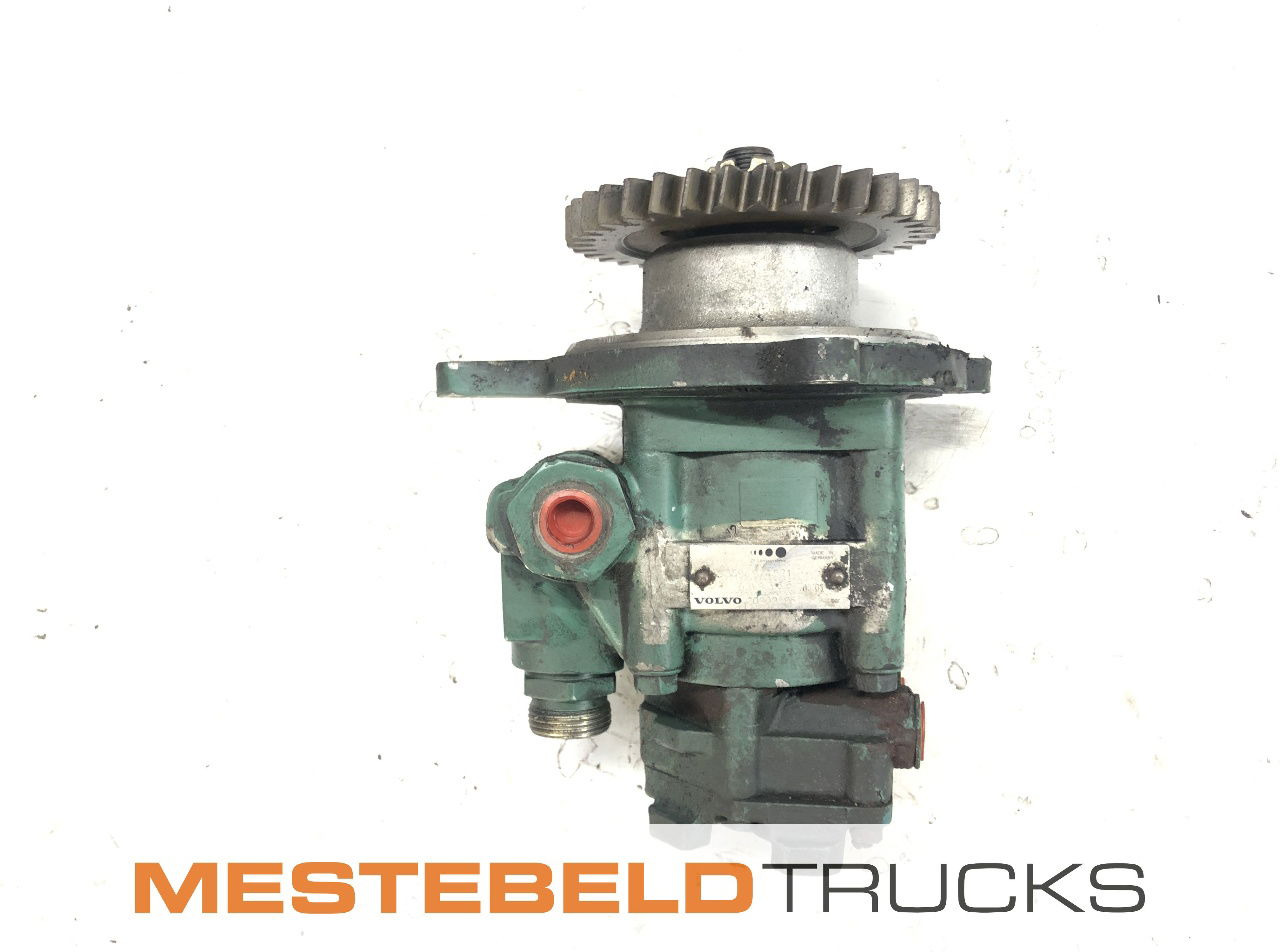 Volvo Tandempomp D13 FH - Motor - Teherautó: 1 kép. Volvo Tandempomp D13 FH - Motor - Teherautó: 1 kép.