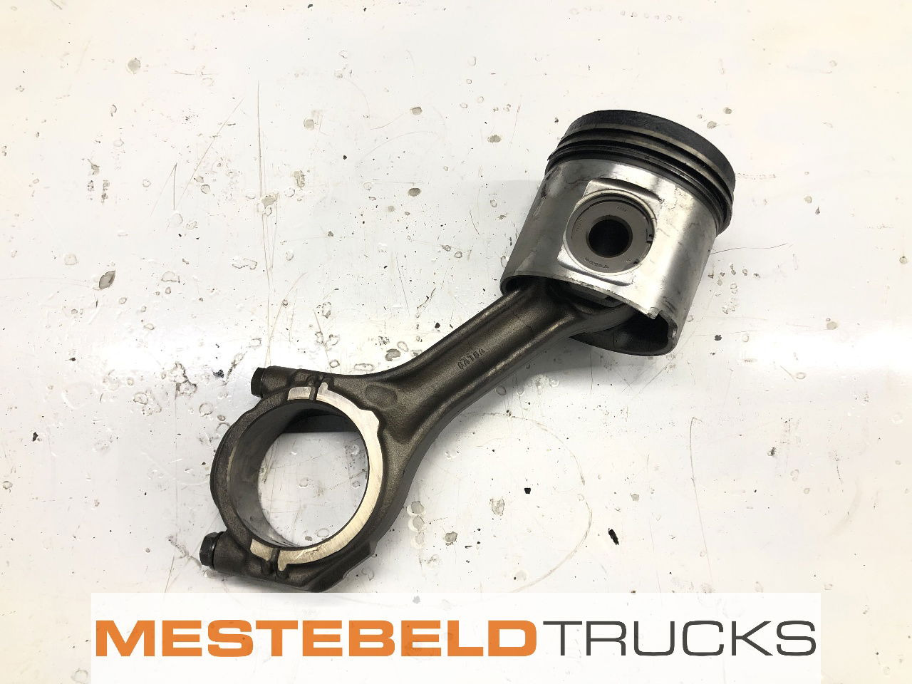 Volvo Zuiger + drijfstang FH-serie - Motor - Teherautó: 1 kép. Volvo Zuiger + drijfstang FH-serie - Motor - Teherautó: 1 kép.