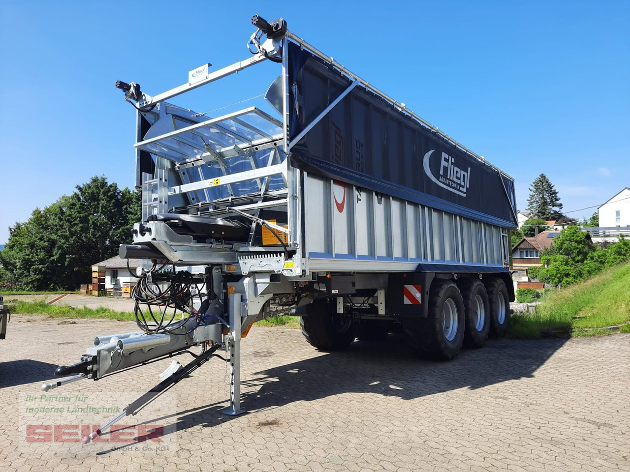 Fliegl ASW 391 TAURUS FOX 50m³ ZWL + Top Lift Light - Rendfelszedő: 4 kép. Fliegl ASW 391 TAURUS FOX 50m³ ZWL + Top Lift Light - Rendfelszedő: 4 kép.