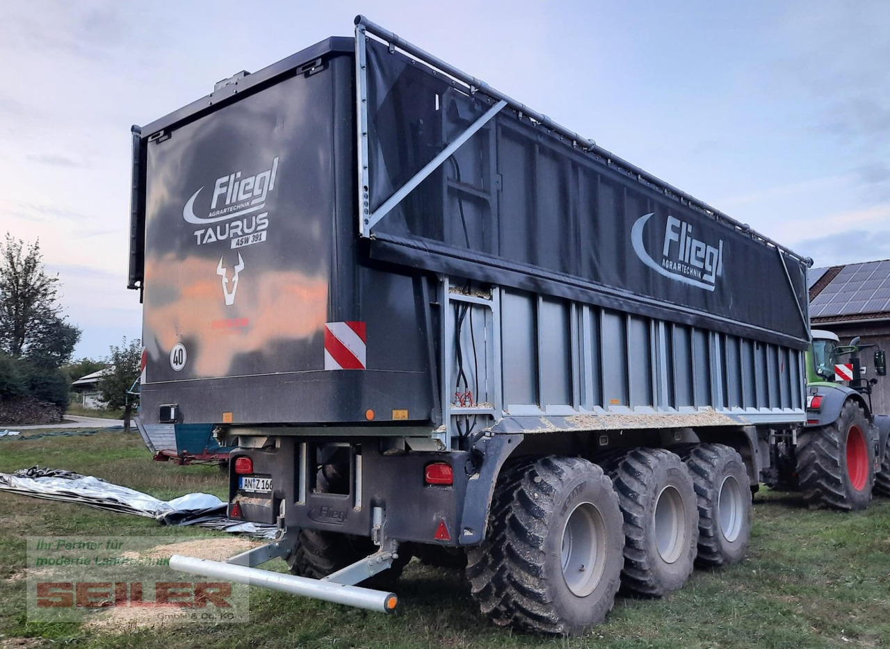 Fliegl ASW 391 TAURUS FOX 50m³ + elektr. ZWL + ISOBUS + Top Lift Light - Rendfelszedő: 1 kép. Fliegl ASW 391 TAURUS FOX 50m³ + elektr. ZWL + ISOBUS + Top Lift Light - Rendfelszedő: 1 kép.