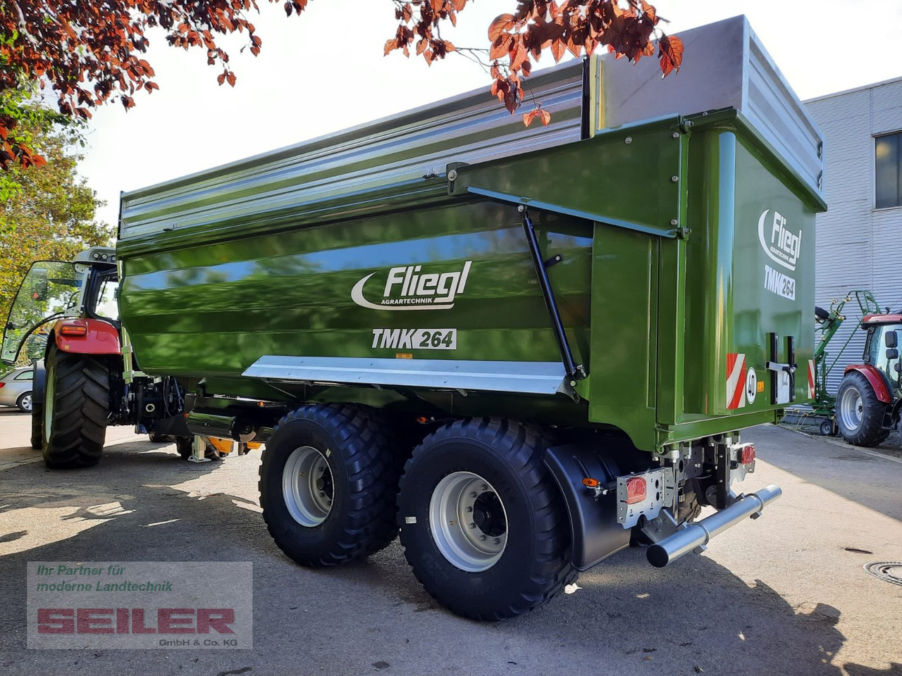 Fliegl TMK 264 FOX 32m³ - Mezőgazdasági billenőpótkocsi: 4 kép. Fliegl TMK 264 FOX 32m³ - Mezőgazdasági billenőpótkocsi: 4 kép.