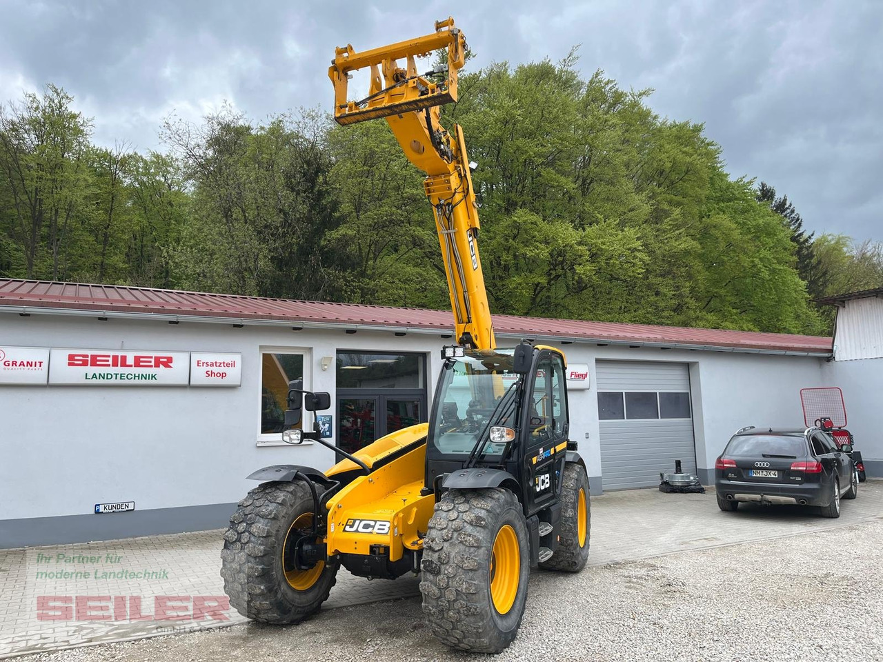 JCB 542-70 Agri Pro - Teleszkópos rakodó: 4 kép. JCB 542-70 Agri Pro - Teleszkópos rakodó: 4 kép.