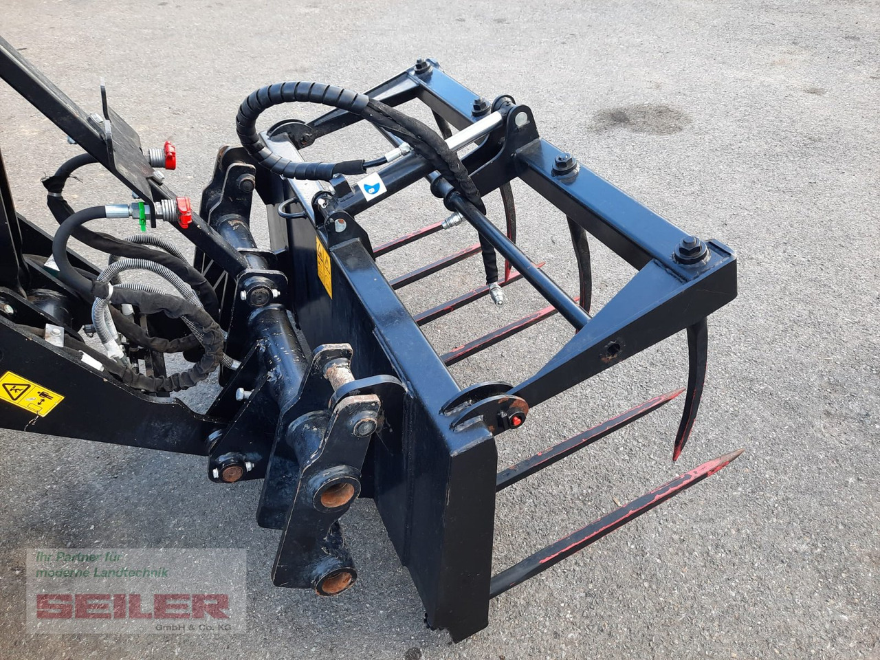 JCB Krokodilgebiss 1400 mm - Silózó berendezések: 3 kép. JCB Krokodilgebiss 1400 mm - Silózó berendezések: 3 kép.