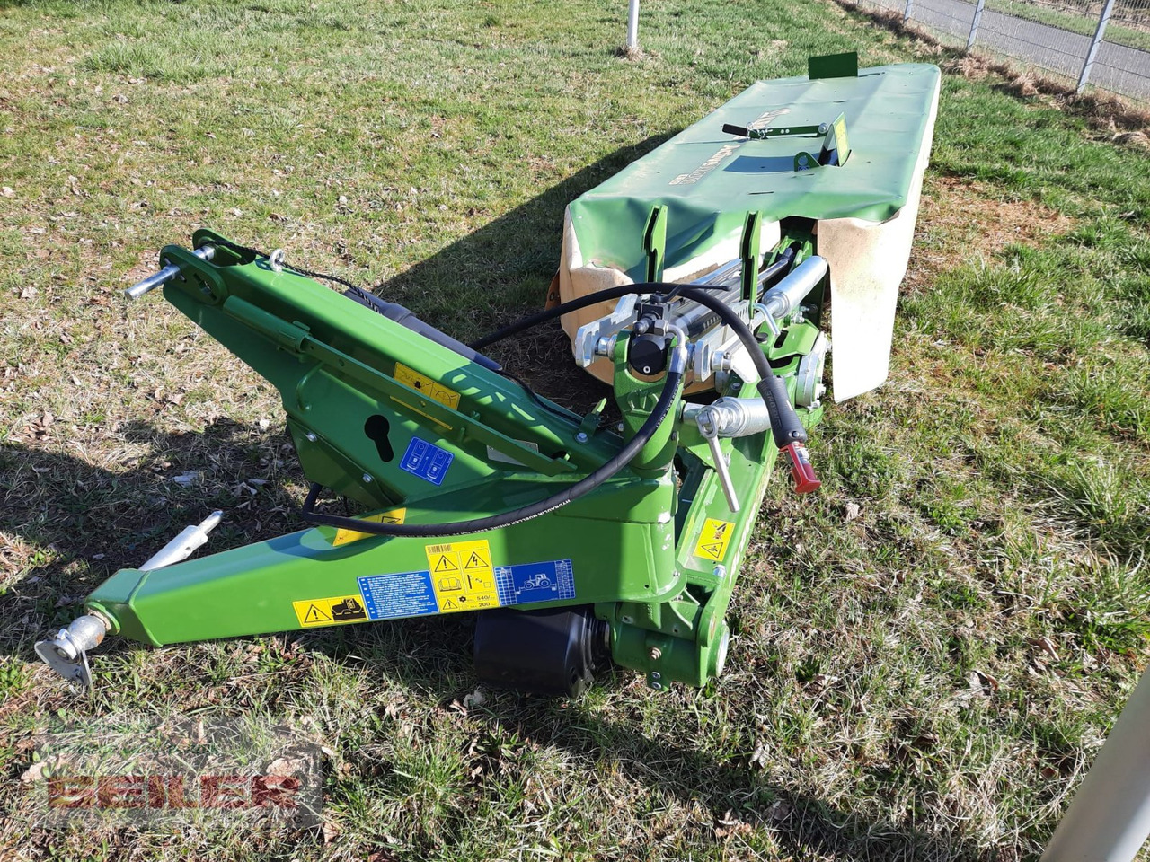 Krone ActiveMow R360 - Fűkasza: 2 kép. Krone ActiveMow R360 - Fűkasza: 2 kép.