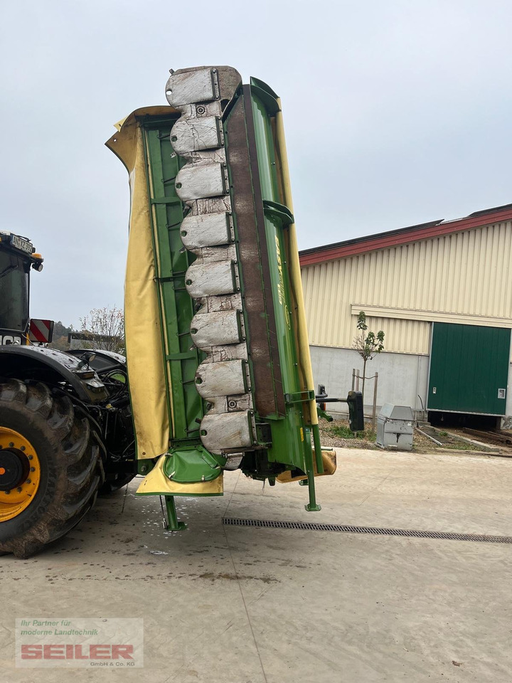 Krone EasyCut B950 Collect - Fűkasza: 5 kép. Krone EasyCut B950 Collect - Fűkasza: 5 kép.
