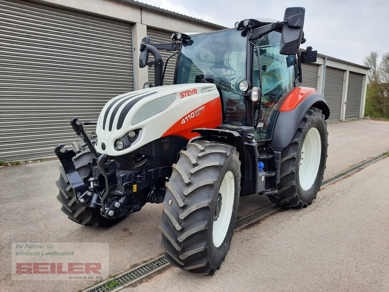 Steyr Expert 4110 CVT - Traktor: 2 kép. Steyr Expert 4110 CVT - Traktor: 2 kép.