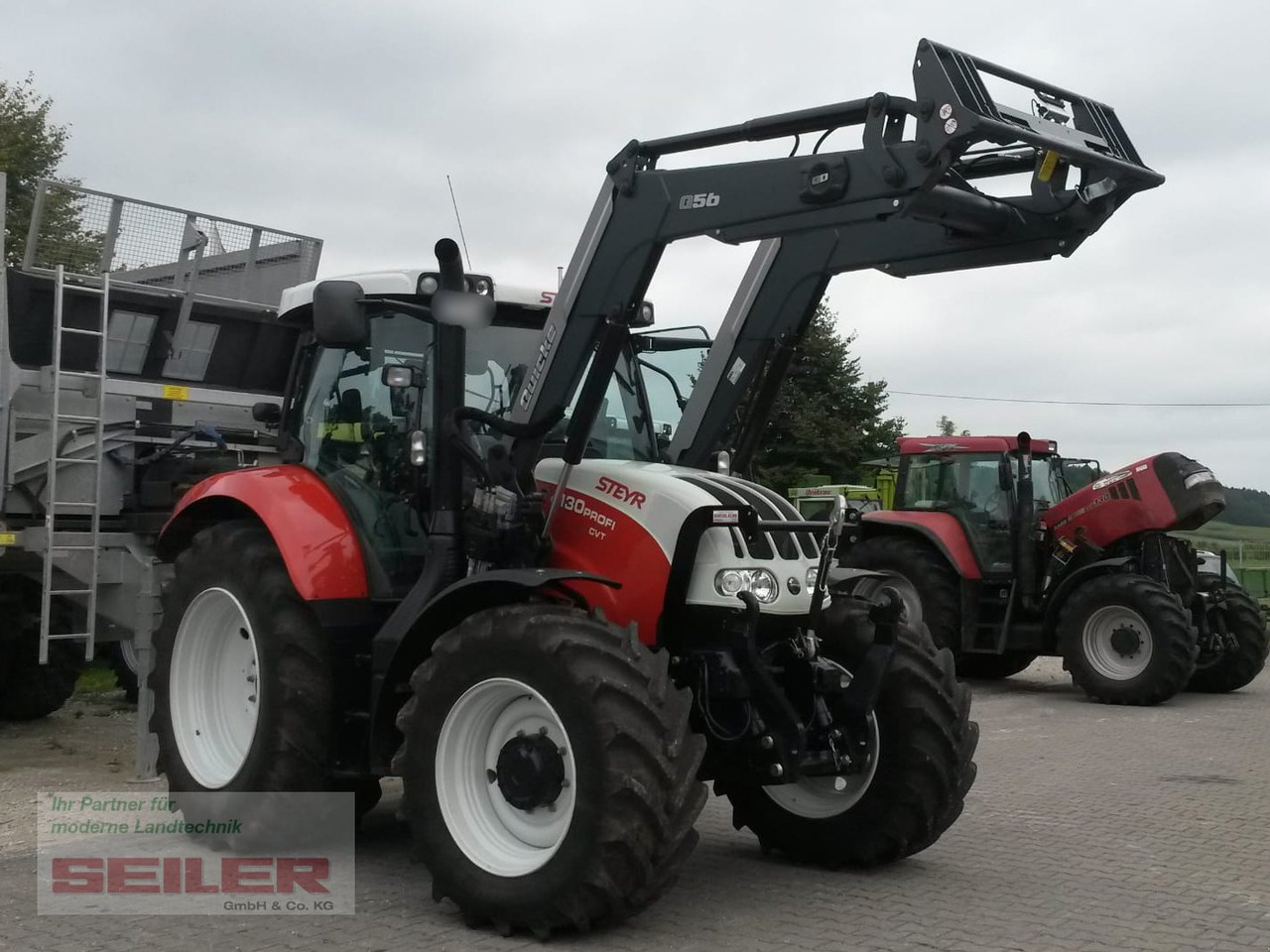 Steyr Profi 4130 CVT + Frontlader Q56 - Traktor: 2 kép. Steyr Profi 4130 CVT + Frontlader Q56 - Traktor: 2 kép.