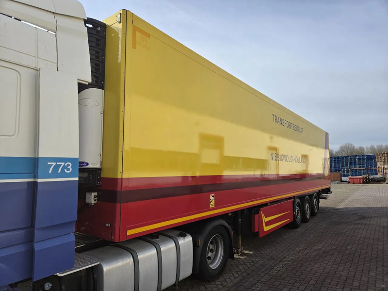 Krone SD, SAF, Carrier Maxima 1300, low Hours, TUV 02-2026, NL Trailer - Félpótkocsi hűtős: 4 kép. Krone SD, SAF, Carrier Maxima 1300, low Hours, TUV 02-2026, NL Trailer - Félpótkocsi hűtős: 4 kép.